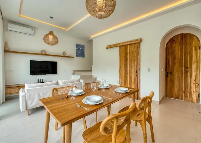 Montana Tropical 2br Escape Balangan Villa *